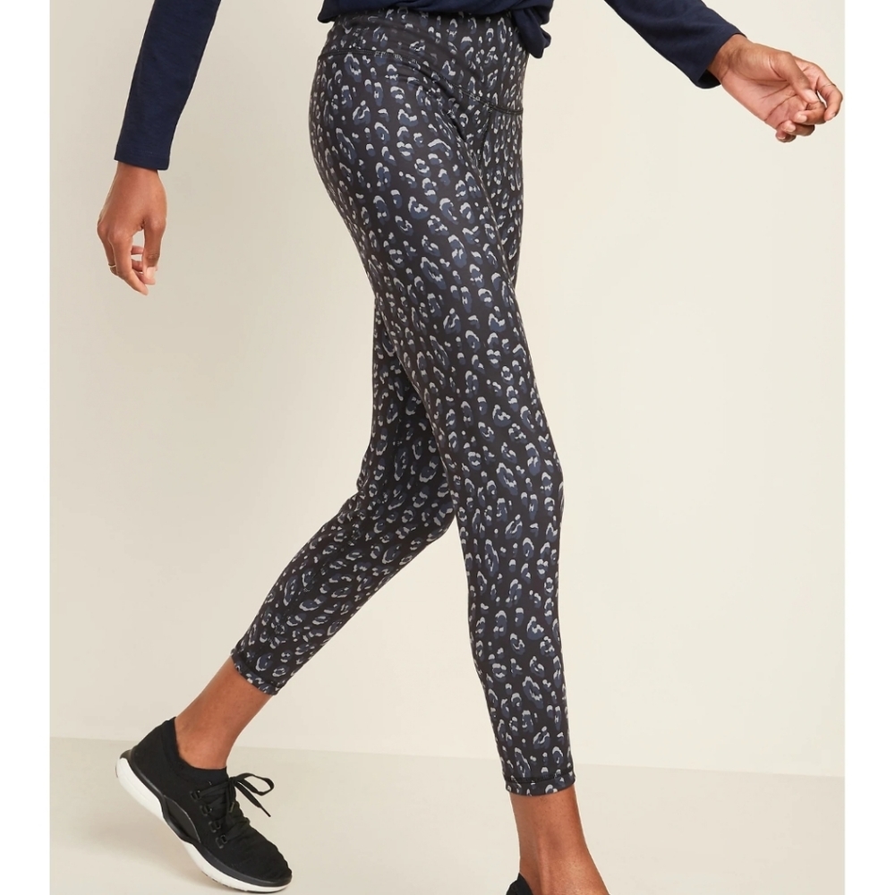 NWT-cheetah print leggings